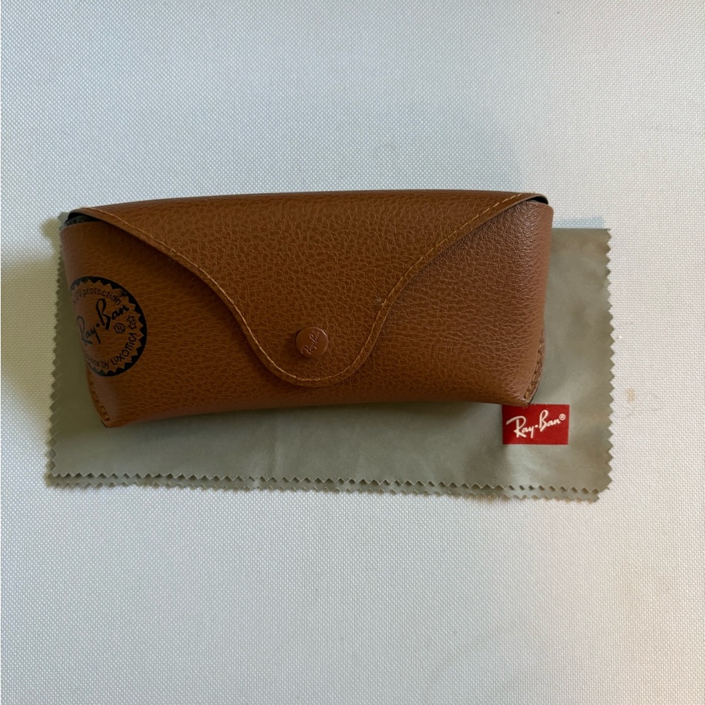Ray-Ban sunglasses case with cloth